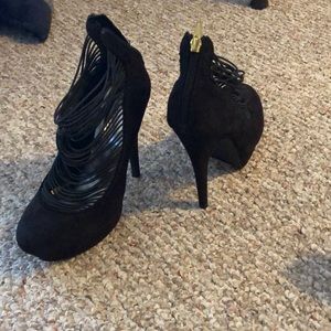 Black heel